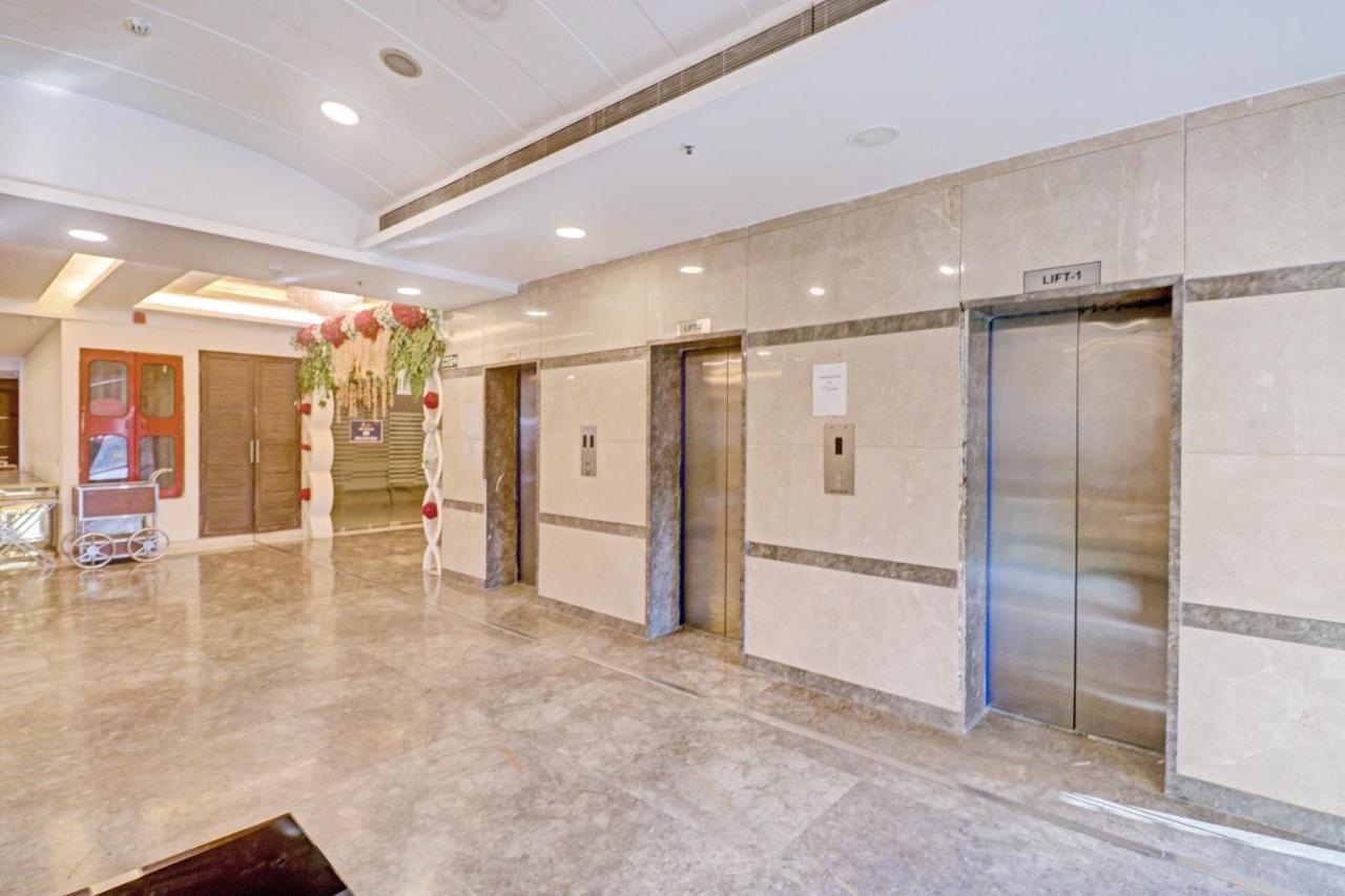 Отель Oyo Townhouse 484 Sanskriti Дели Экстерьер фото
